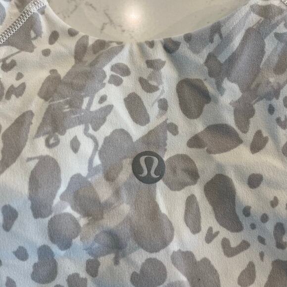 Lululemon Align Tank Top in Cheetah Camo Antique White Multi Size‎ 6 - Picture 4 of 7